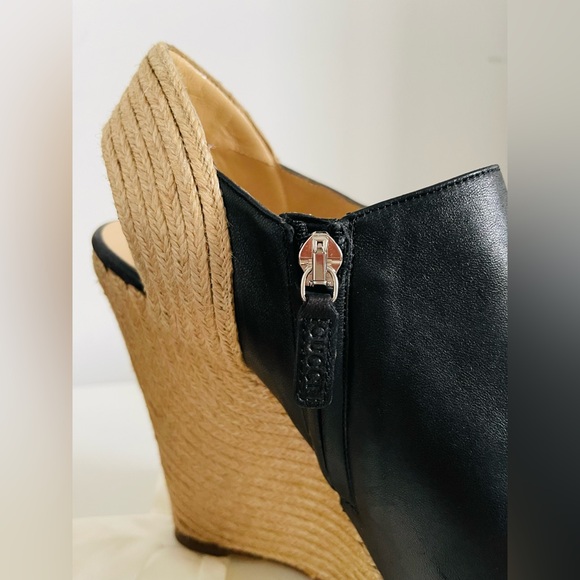 AUTHENTIC GUCCI LEATHER WEDGES - Picture 11 of 14